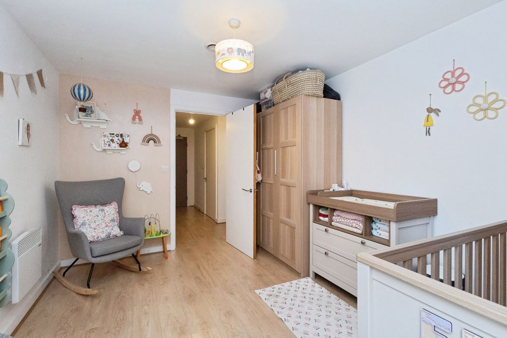 Property photo 3 of 13 Pbox-Img.Jpg