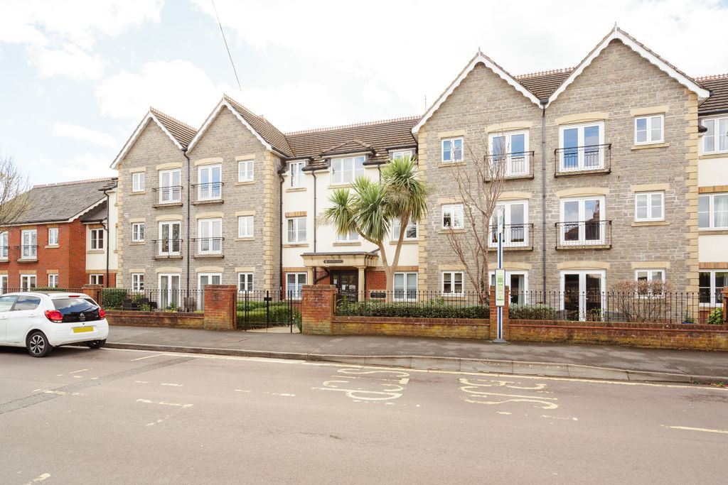 Property photo 2 of 14 1
