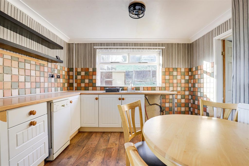 Property photo 3 of 20 Img_0105-Img_0109.Jpg