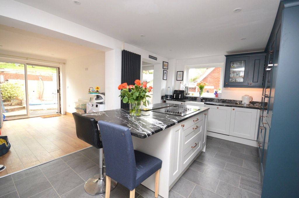 Property photo 2 of 12 Picture No. 09