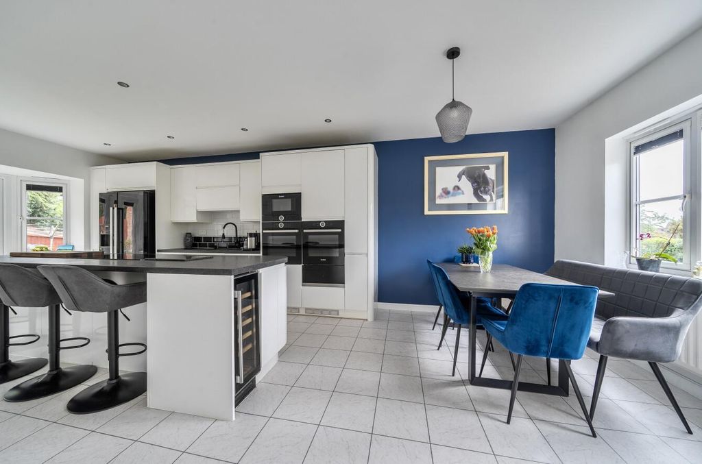 Property photo 3 of 22 Merlin Way 1 (20).Jpg