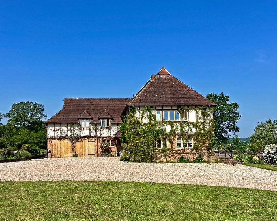 Property photo 1 of 42