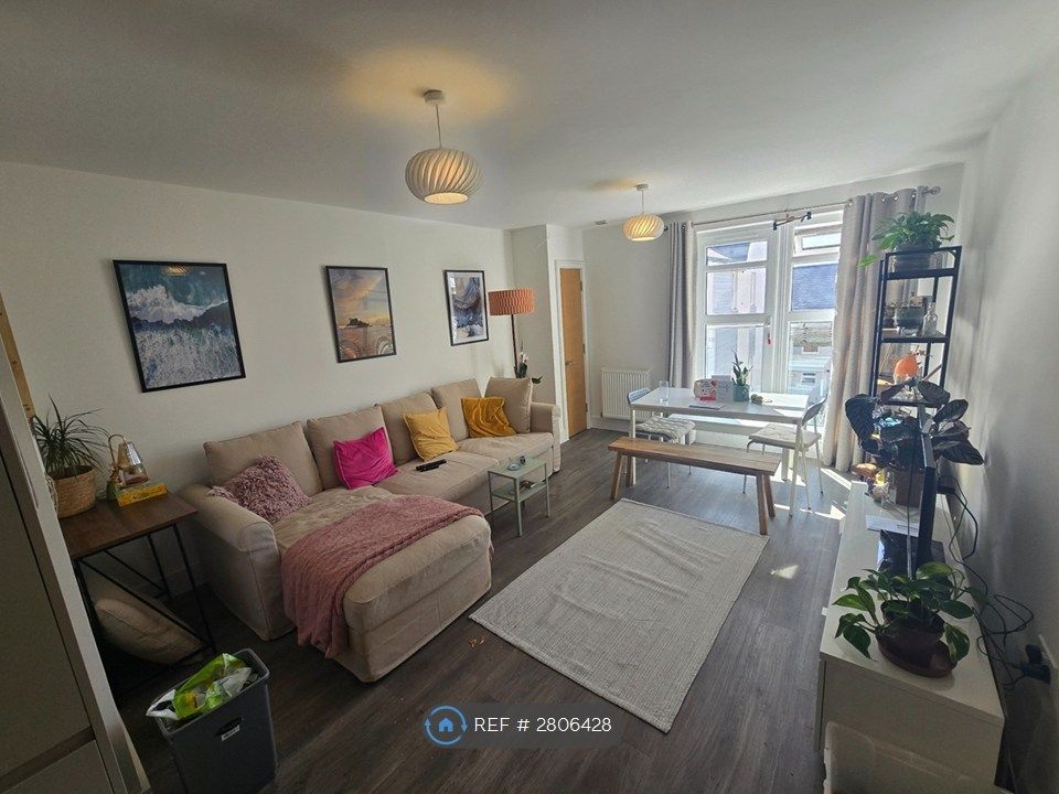 Property photo 1 of 8 Open Plan Lounge