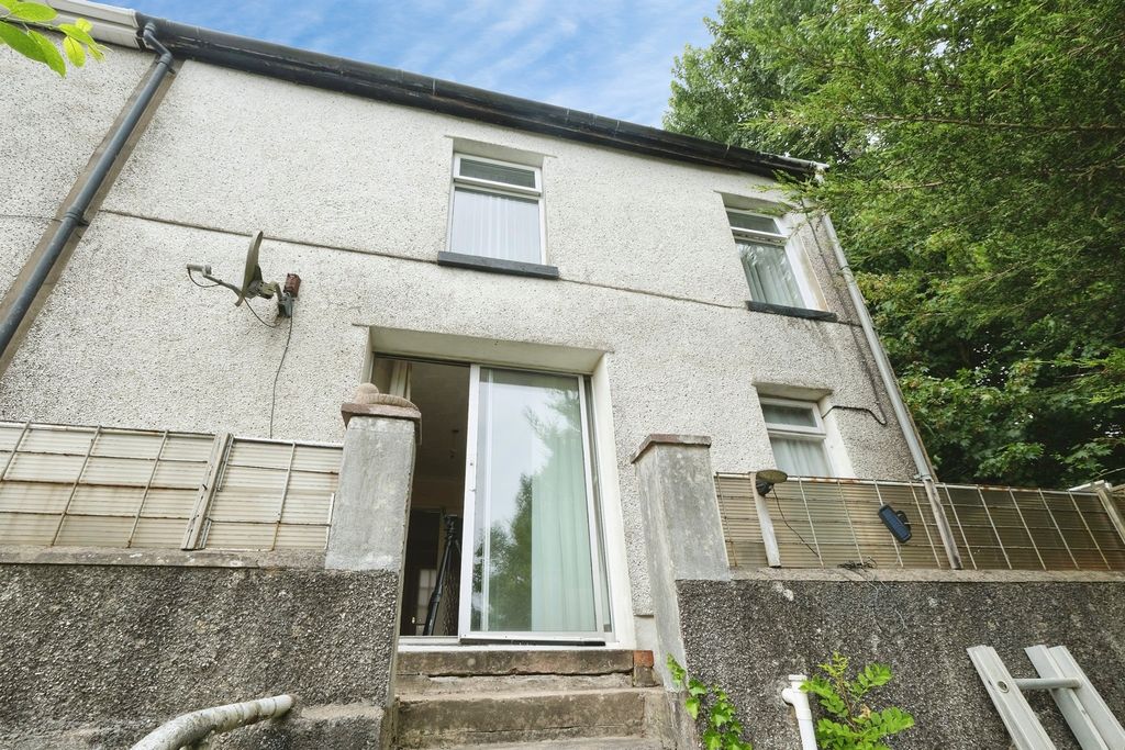 Property photo 1 of 24