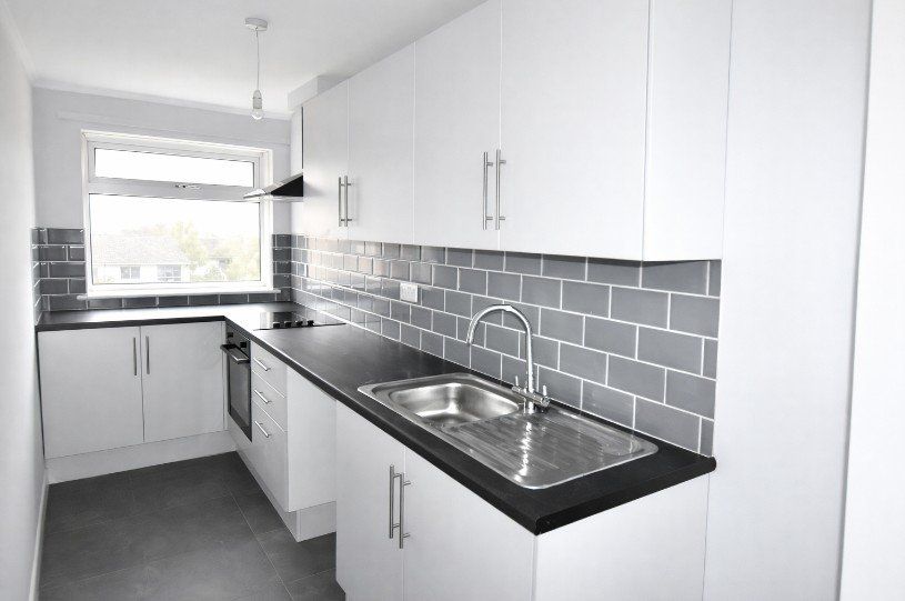 Property photo 2 of 5 Kitchen