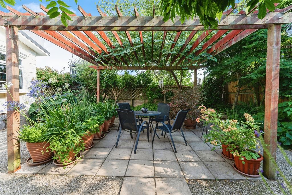 Property photo 2 of 15