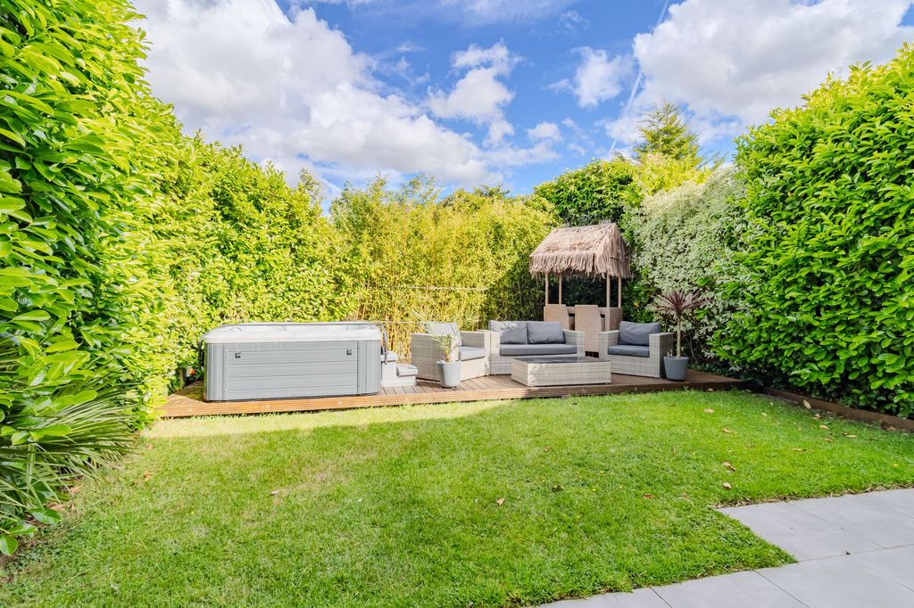 Property photo 3 of 19