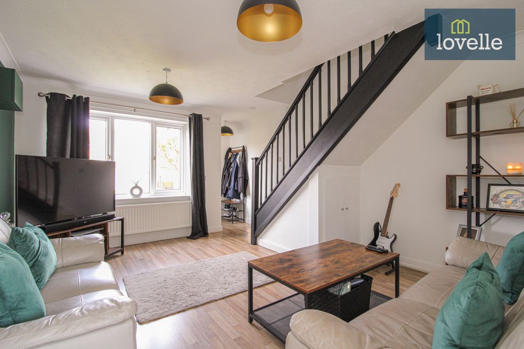 Property photo 2 of 11