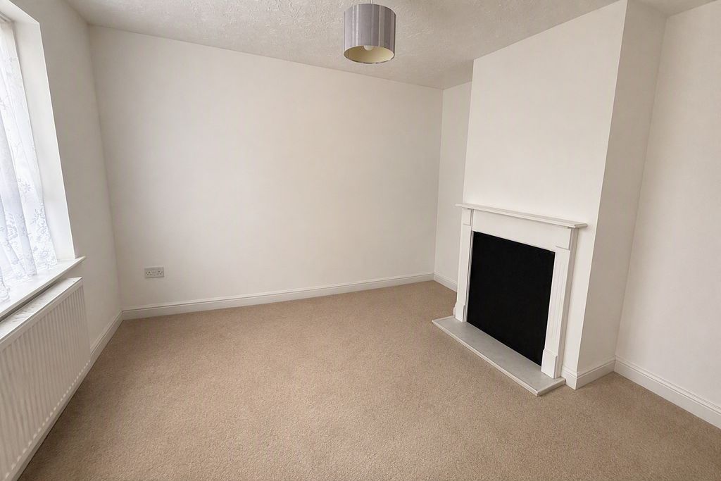 Property photo 2 of 9 Lounge New