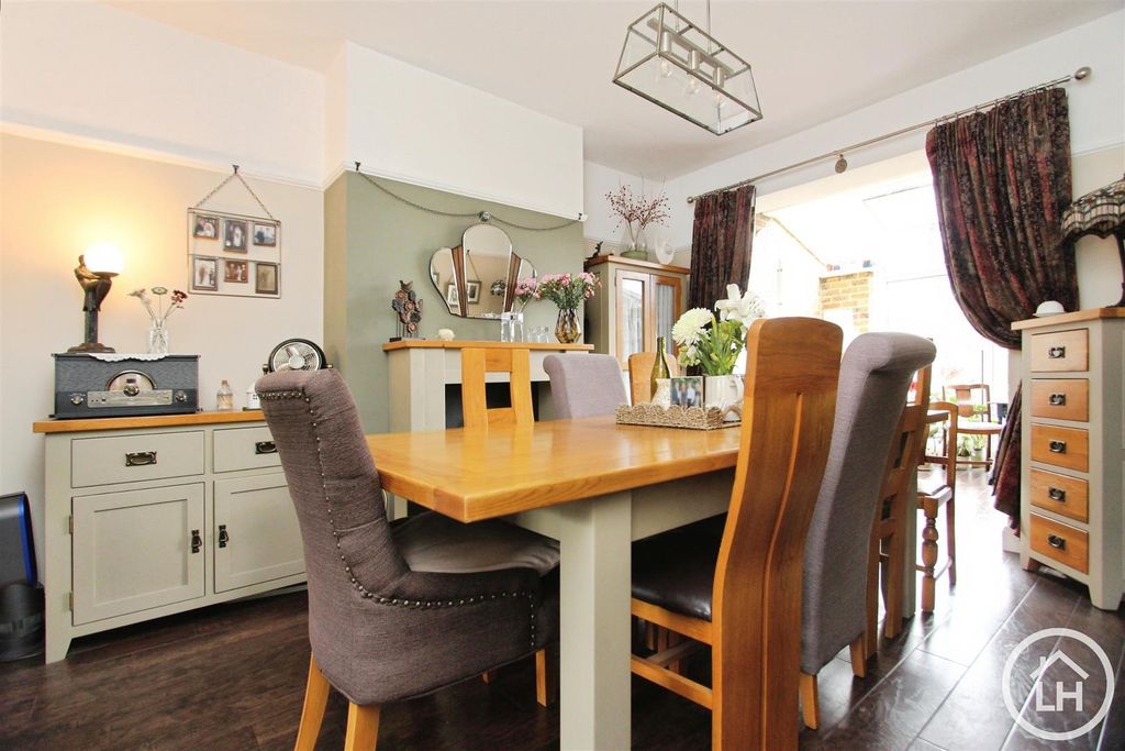 Property photo 3 of 22 Dining Room