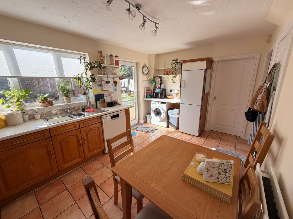 Property photo 3 of 21