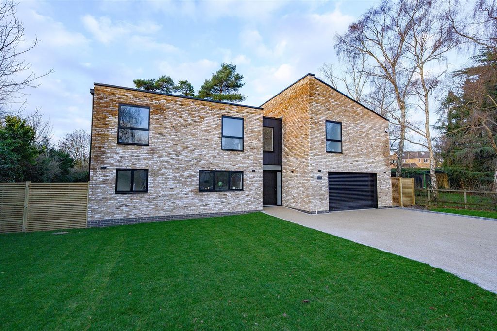 Property photo 2 of 32 Front