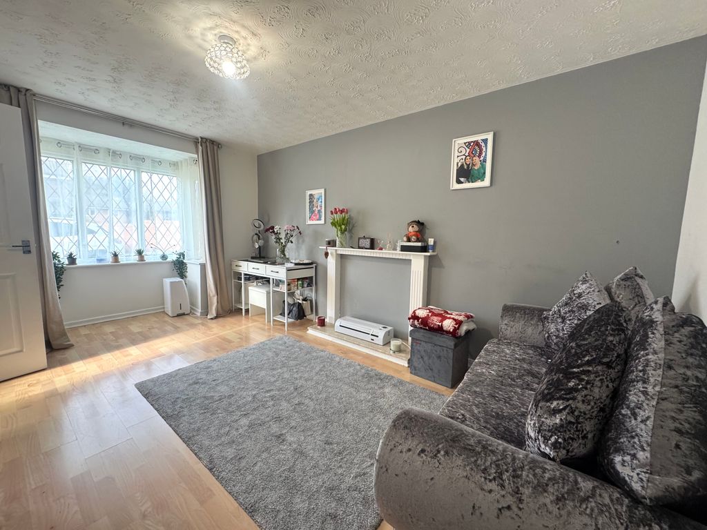 Property photo 3 of 5