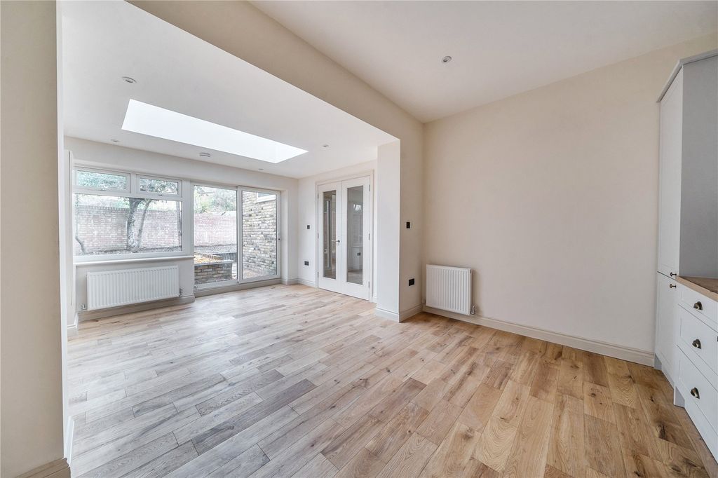 Property photo 2 of 10 Picture No. 03