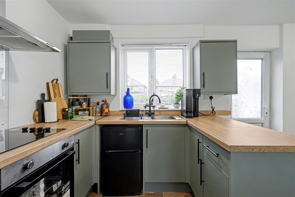 Property photo 3 of 15 Dining Kitchen