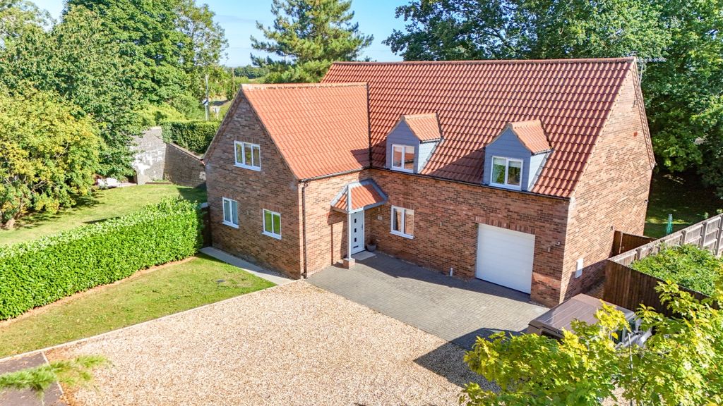 Property photo 2 of 36 2551104