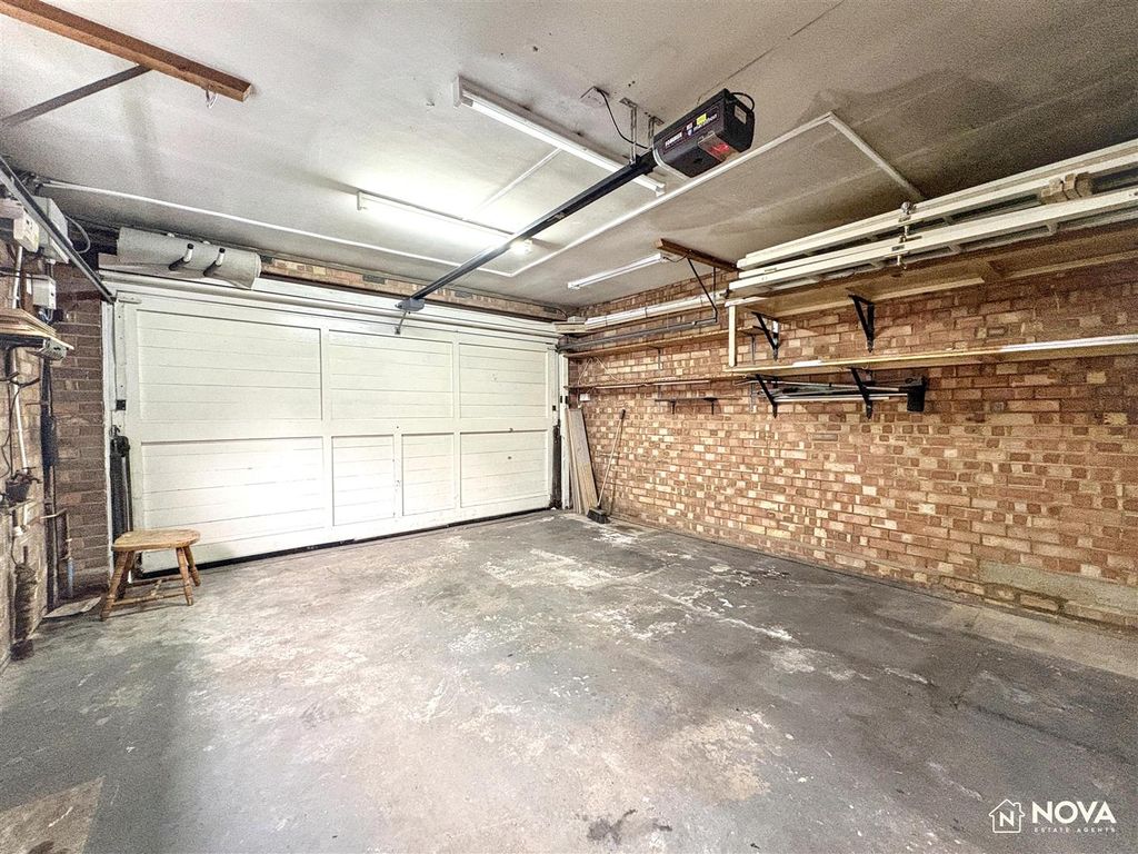 Additional image 27 of 4 bed detached house for saleOld Bedford Road, Luton LU2