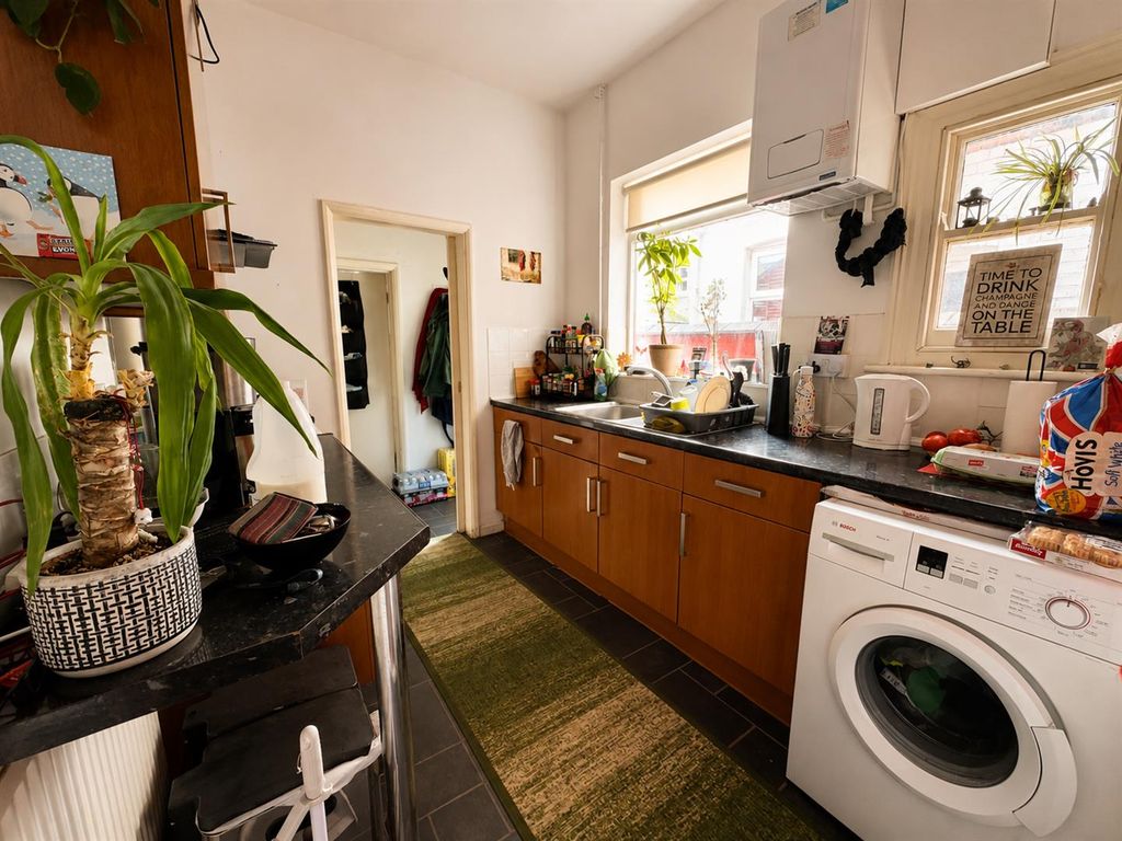 Property photo 3 of 10 39E0A208-9003-4F21-A6d4-Fdcbcdbcd1B6.Png