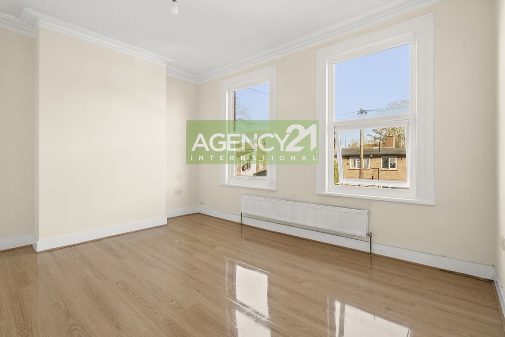 Property photo 2 of 10 Photo 8