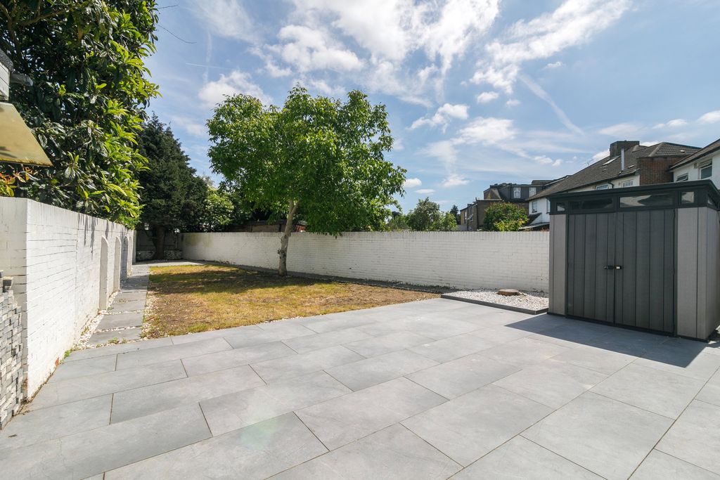 Additional image 10 of 5 bed detached house for saleHounslow Road, Feltham TW14
