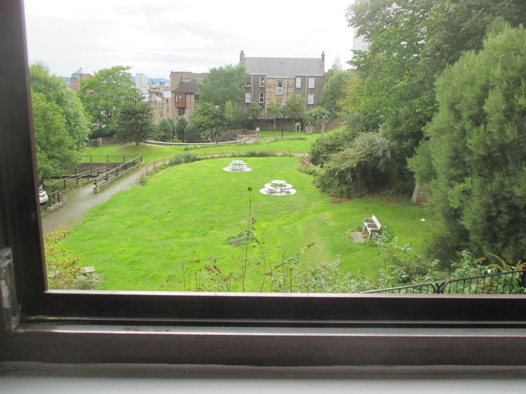 Property photo 3 of 27