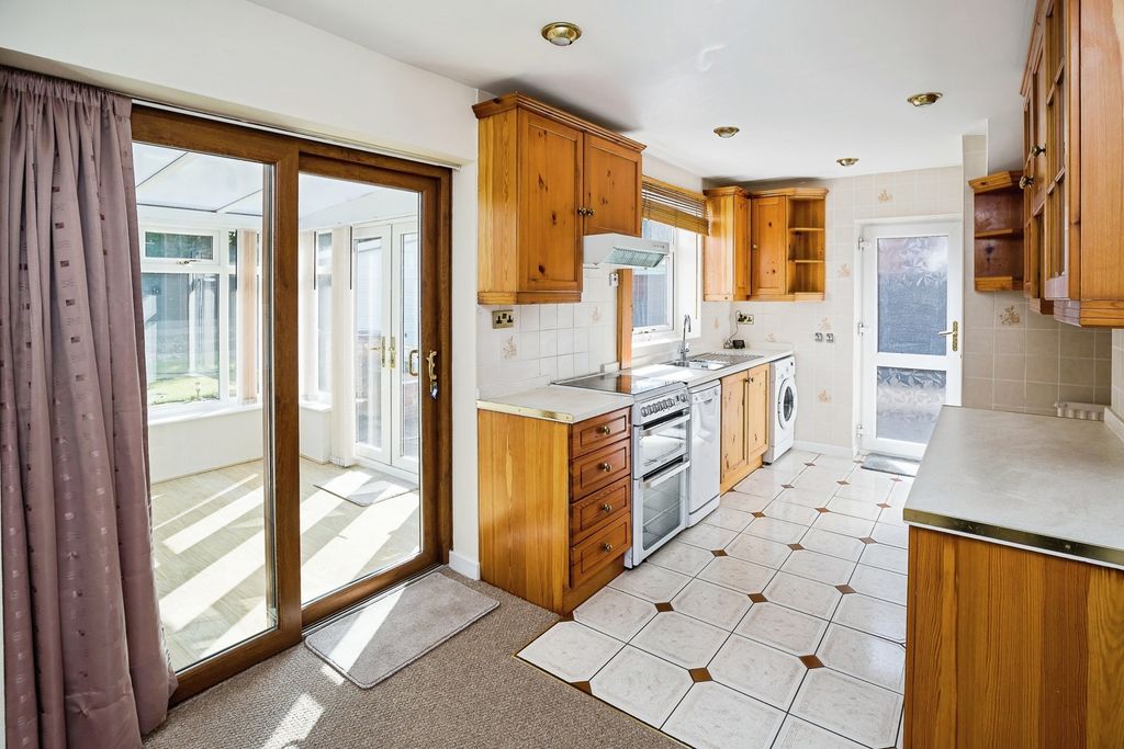 Property photo 3 of 17 Photo
