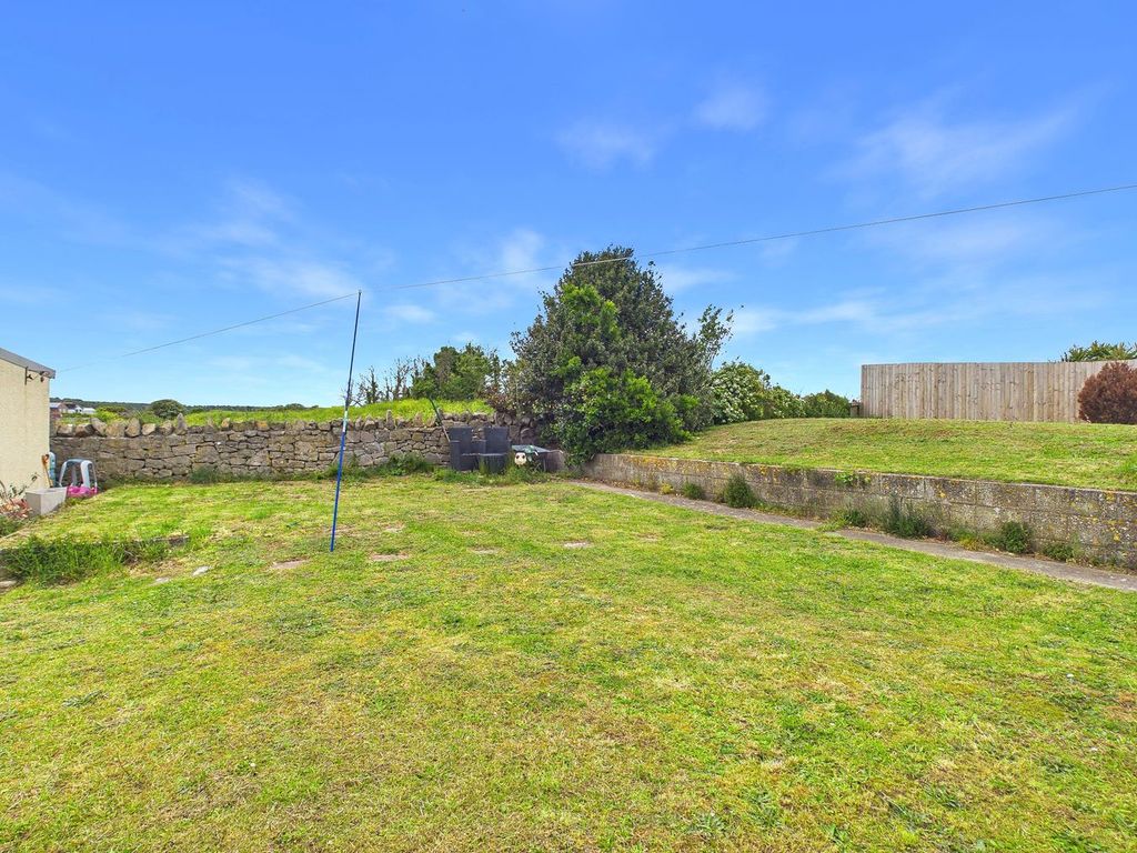 Property photo 3 of 27