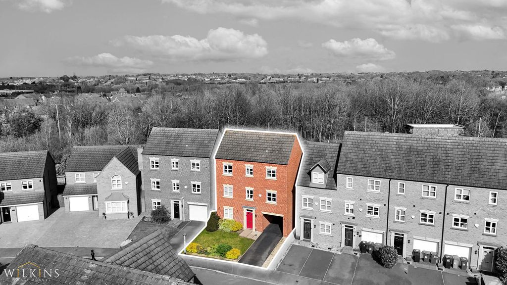 Property photo 2 of 31 Photograph