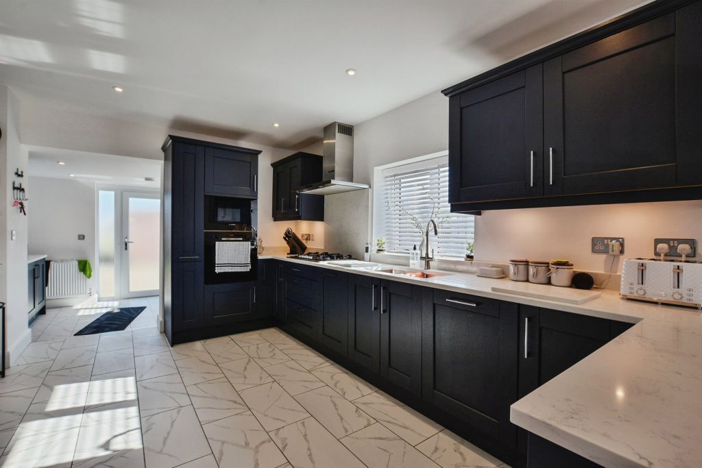 Property photo 3 of 24