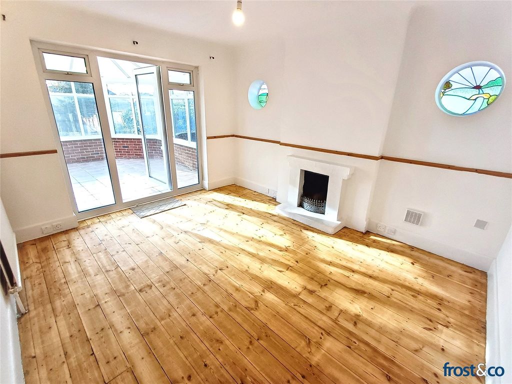 Property photo 3 of 30 Dining Room