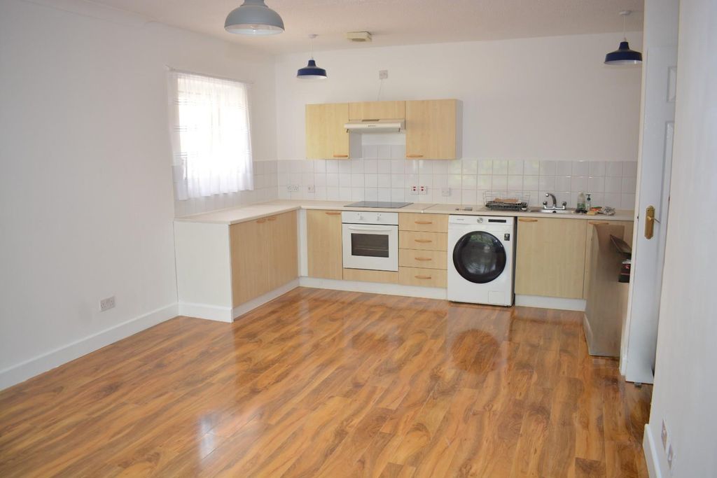 Property photo 3 of 6 Kitchen.Jpg