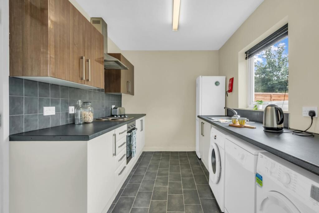 Property photo 3 of 6 Gallery