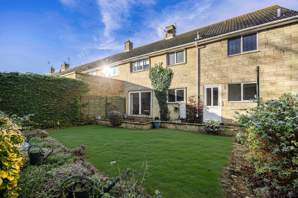 Property photo 2 of 21 Picture No. 34