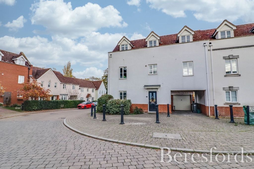 Property photo 1 of 28 Front