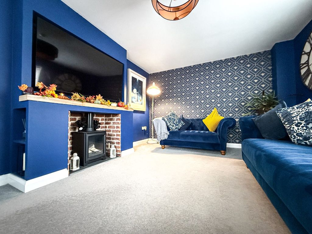 Property photo 2 of 24 4278203