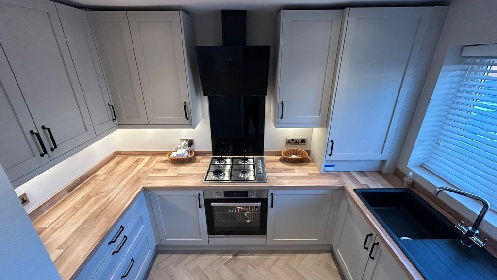 Property photo 2 of 16 Picture No. 30