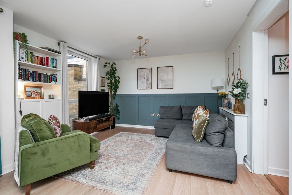 Property photo 2 of 16 Property Image 2