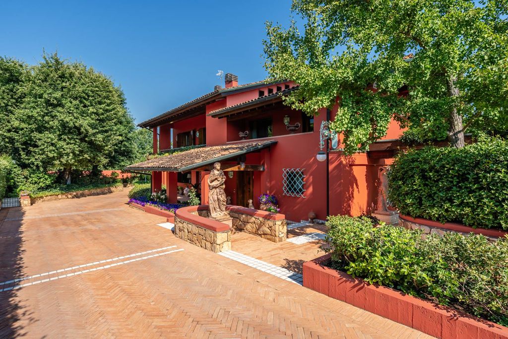 Property photo 1 of 30