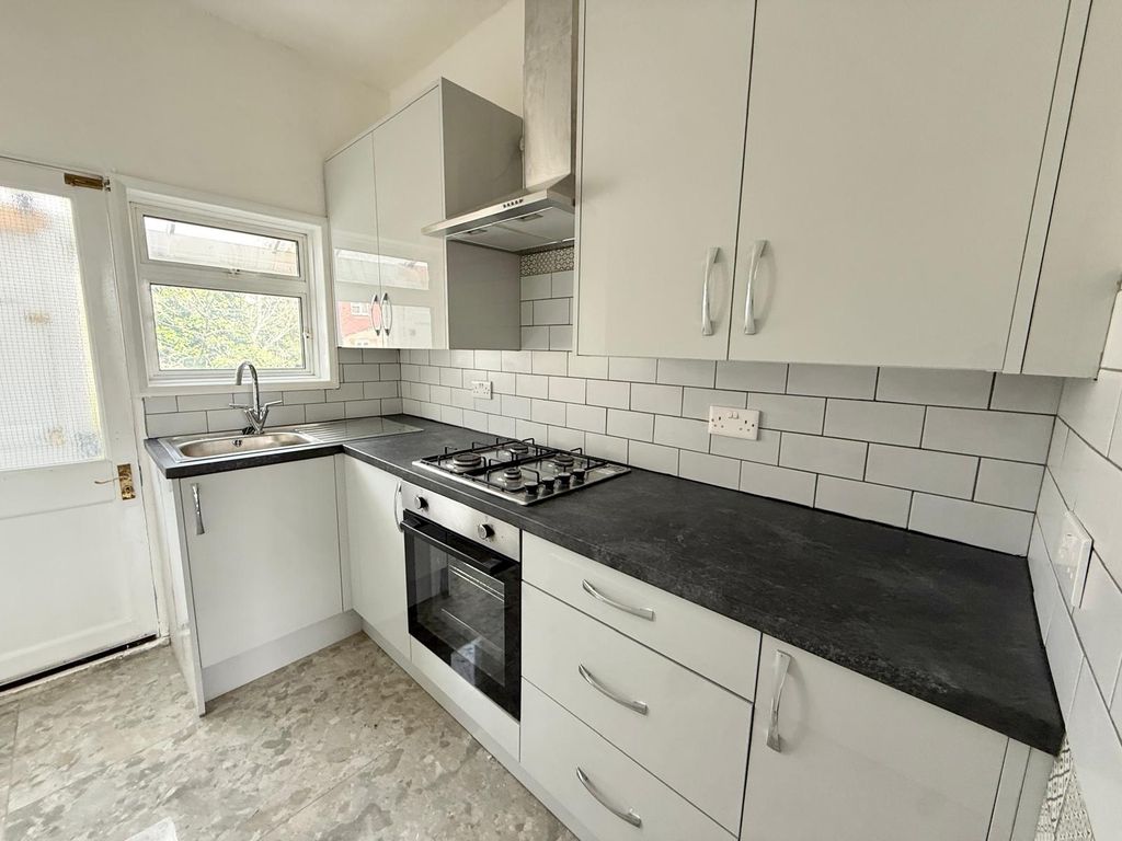 Property photo 2 of 14 Gallery