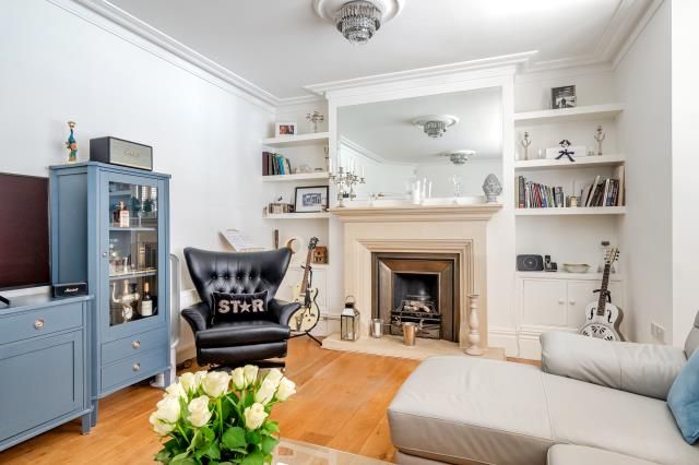Property photo 3 of 18 Reception Room