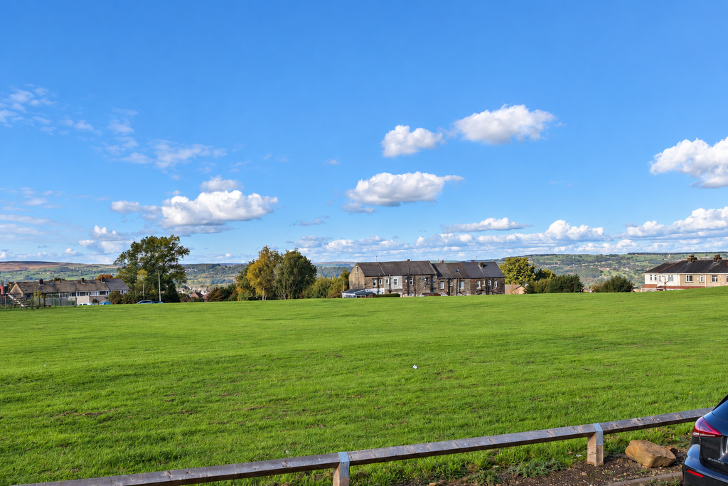 Property photo 2 of 12 B5E06E3d-0893-48c8-B5B3-d76Eb70428E2