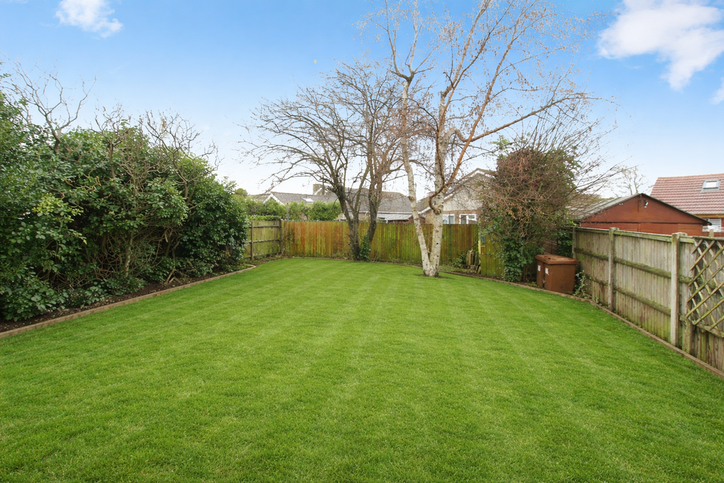 Property photo 3 of 21 Garden