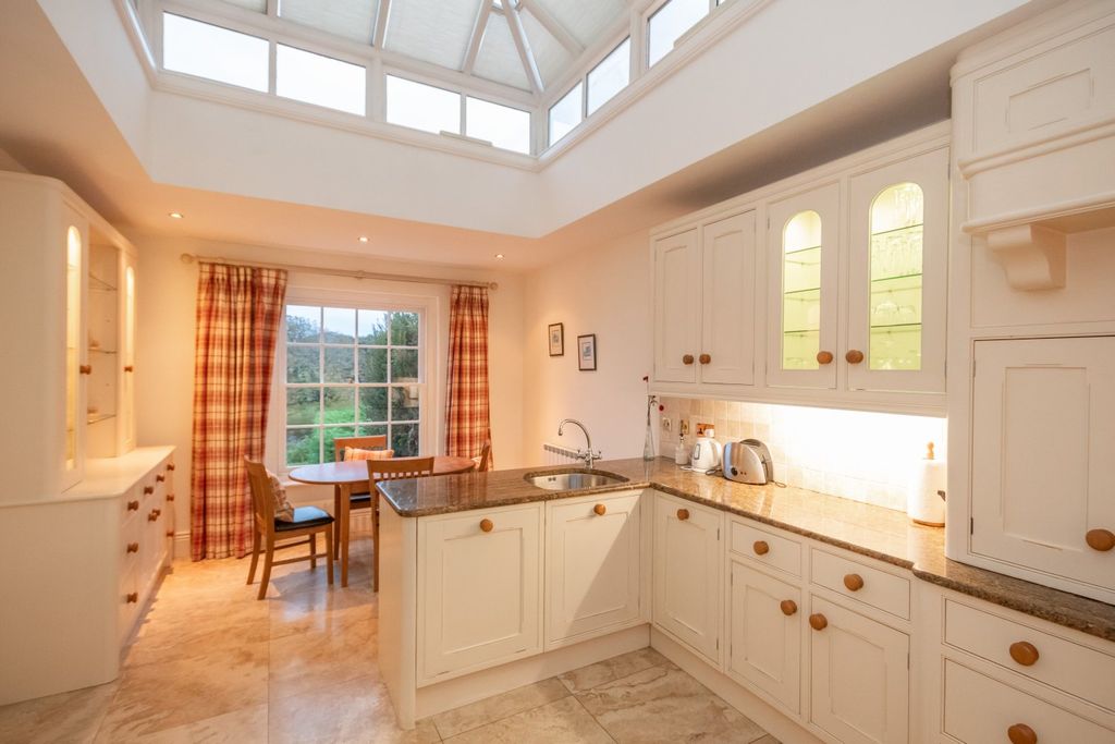 Additional image 37 of 7 bed detached house for saleL'hyvreuse, Cambridge Park, St. Peter Port, Guernsey GY1