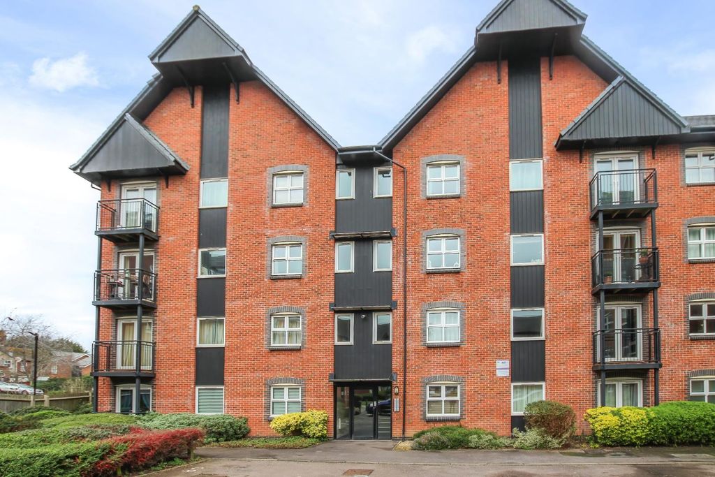 Property photo 1 of 11