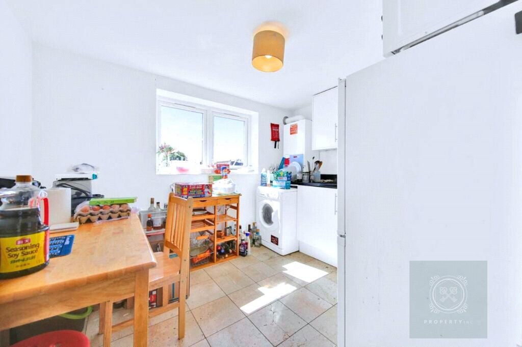 Property photo 2 of 9 Dining