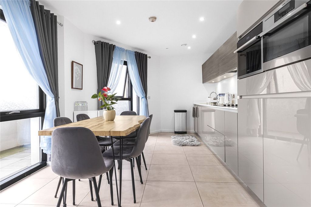 Property photo 2 of 13 Picture No. 22