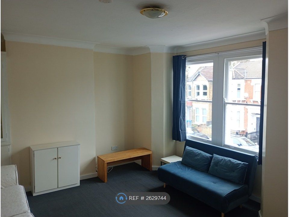 Property photo 2 of 8