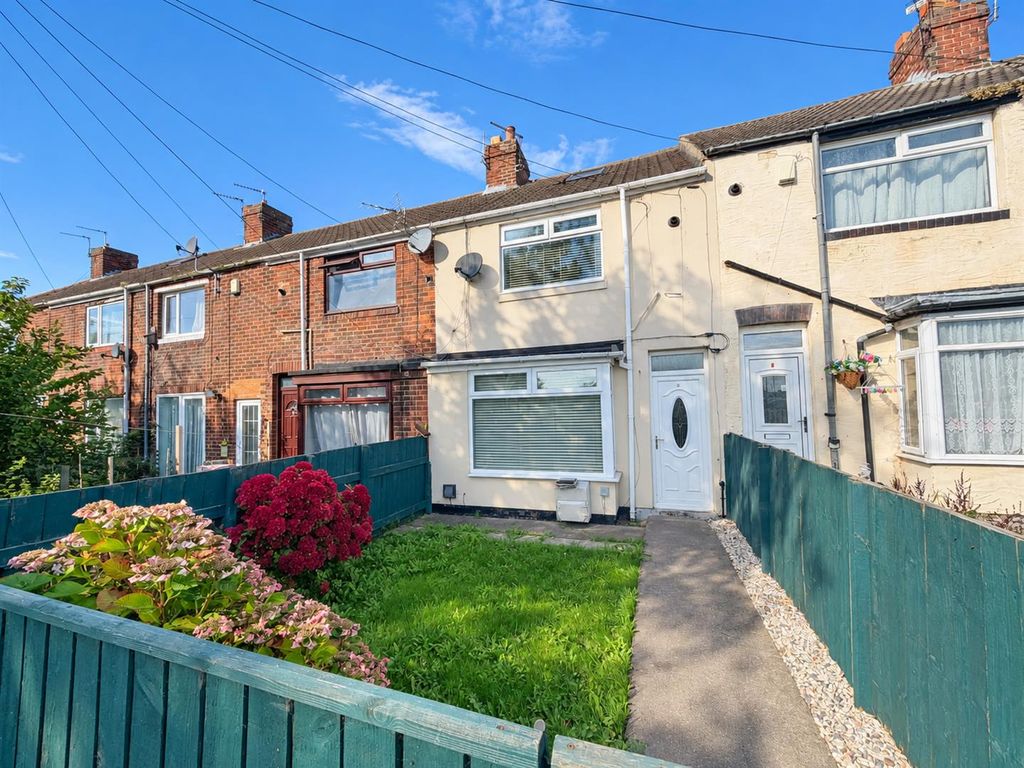 Property photo 1 of 13 Sunlit House And Garden Exterior (1).Png