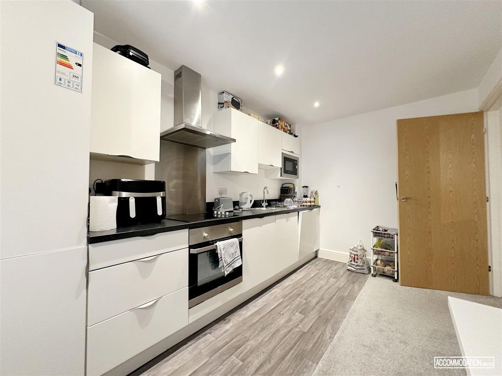 Property photo 3 of 10 Img_8352.Jpg