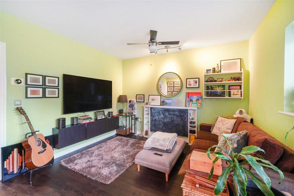 Property photo 2 of 15 24 Inglis Way - Joplclxi0Po2Bm3La669.Jpg